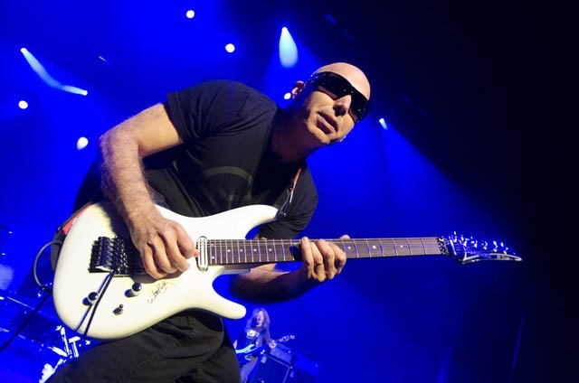 Shows de Joe Satriani no Brasil serão anunciados em breve (foto: Edi Fortini)