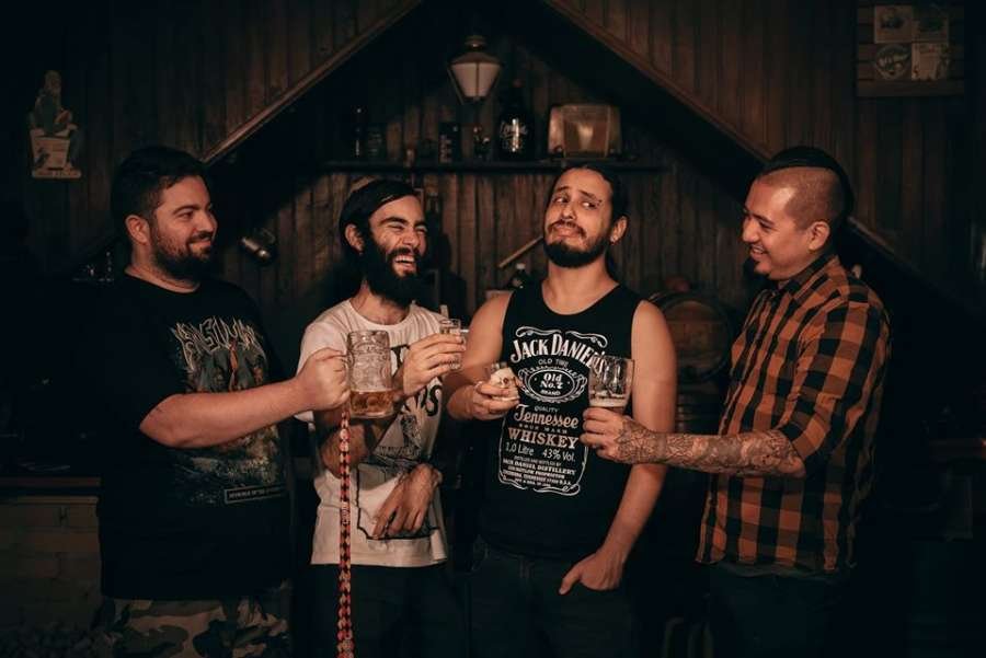 banda Chaos Synopsis