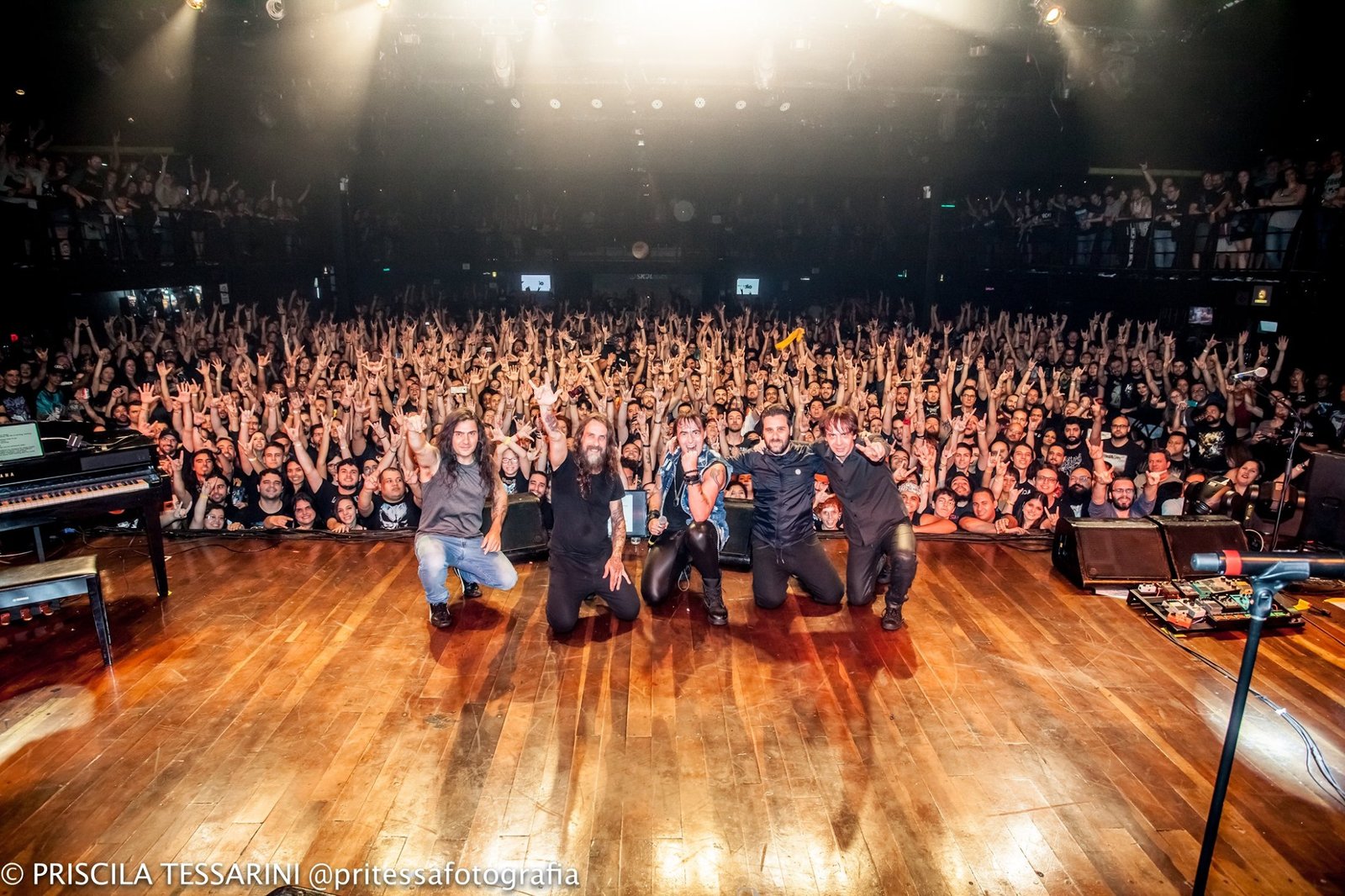 Shaman ao vivo em SP Credito - Priscila Tessarini