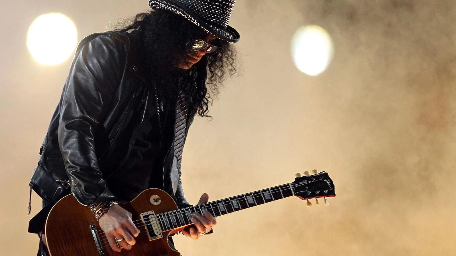 Slash e Chad Smith improvisa versão épica de War Pigs do Black Sabbath com Post Malone