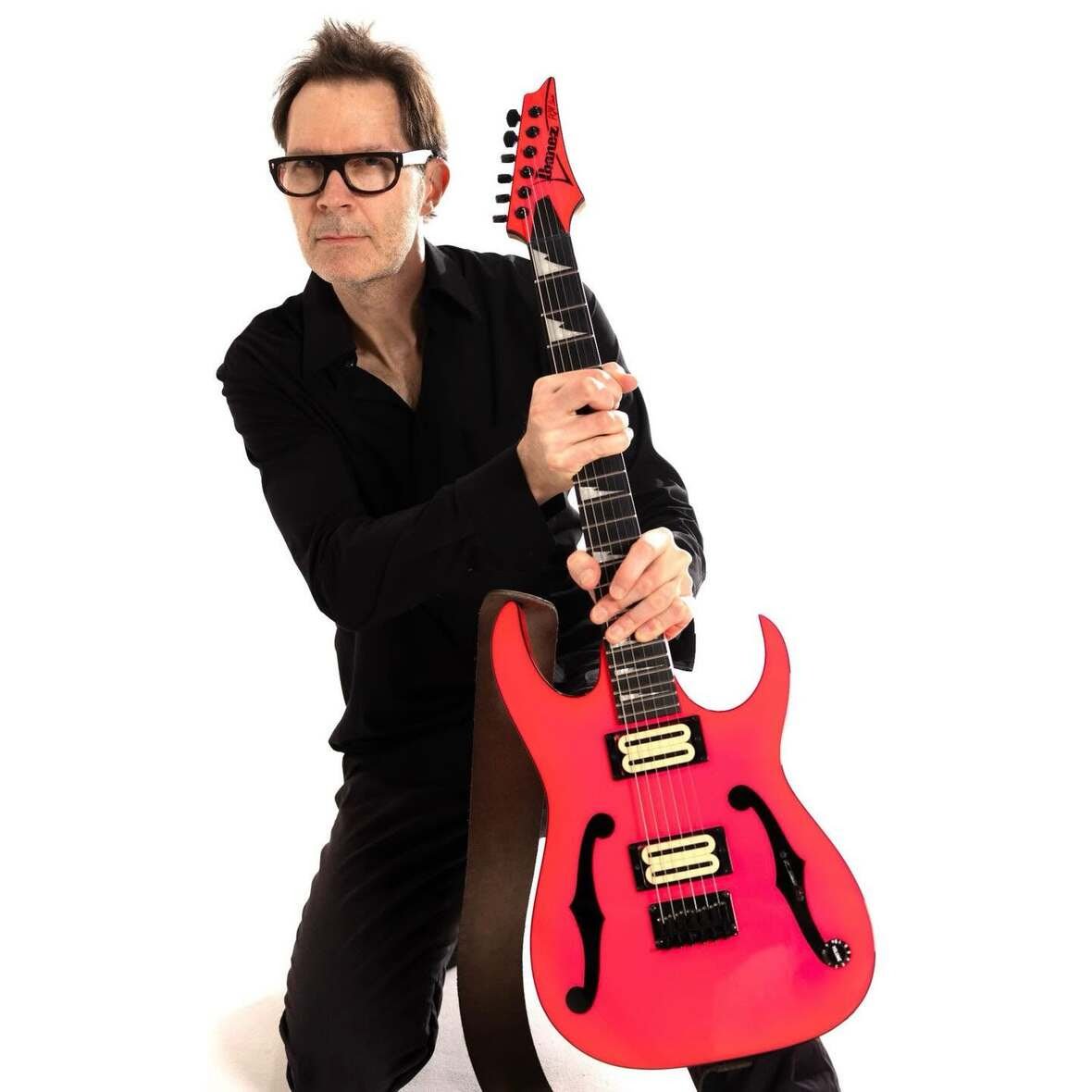 Paul Gilbert volta ao Brasil em setembro